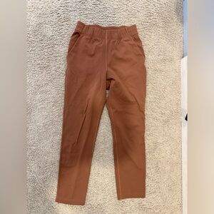 The Group Babaton Weekender Pant